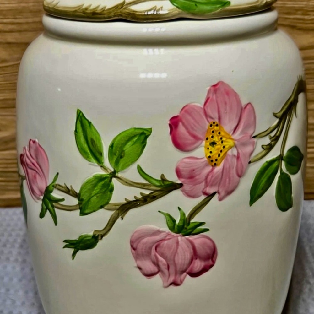 FRANCISCAN Desert Rose 🌹 
Cookie Jar